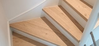 Réalisations menuisier poseur Les sens du Bois Recouvrement marches escalier