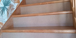 Réalisations menuisier poseur Les sens du Bois Fabrication de contremarches en mdf Vannes