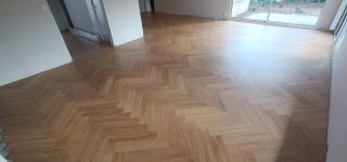 Réalisations menuisier poseur Les sens du Bois Pose de parquet flottant bâtons rompus La Trinité sur Mer